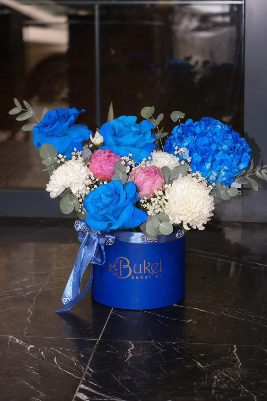 Blue roses and hydrangea bouquet