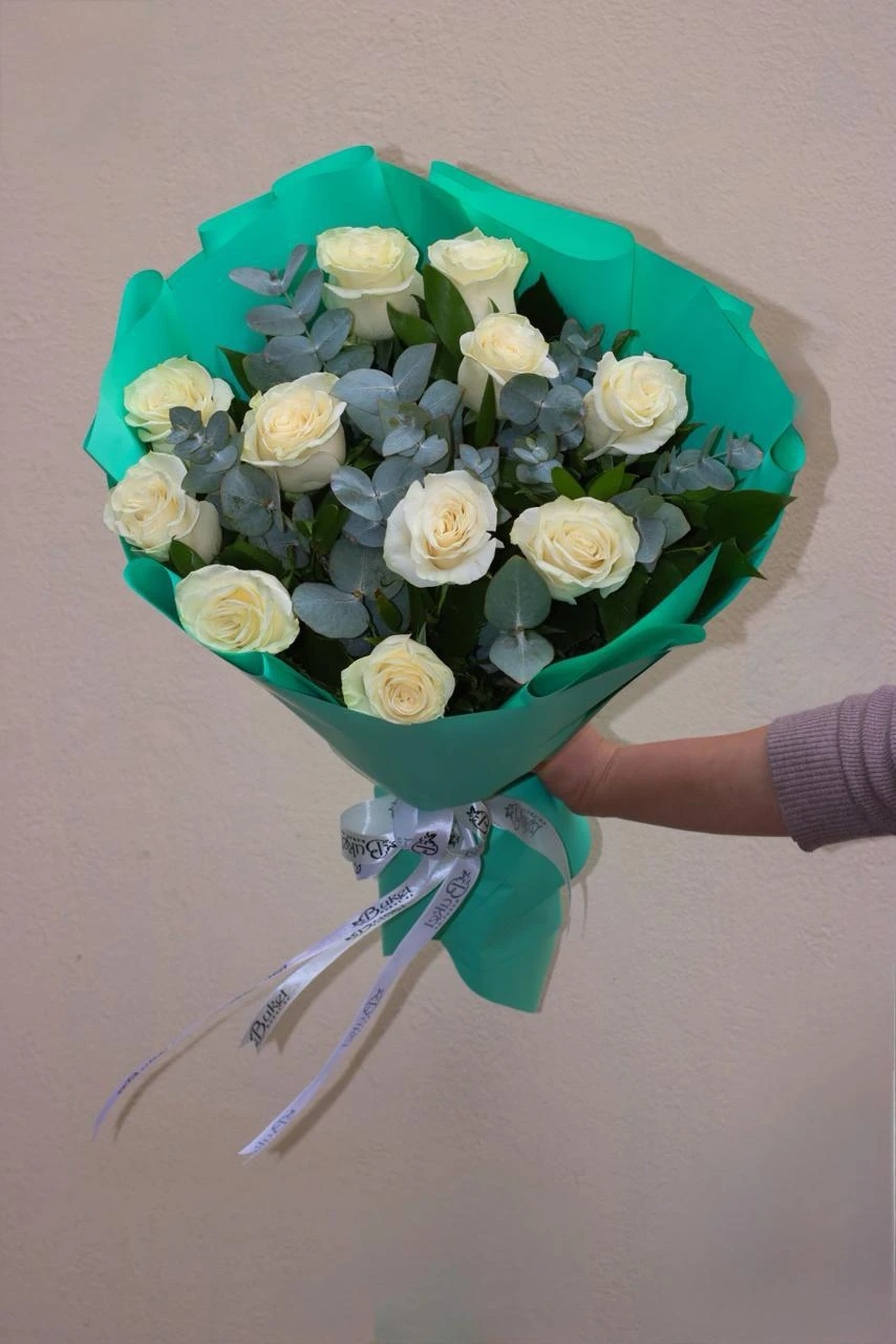 White roses bouquet