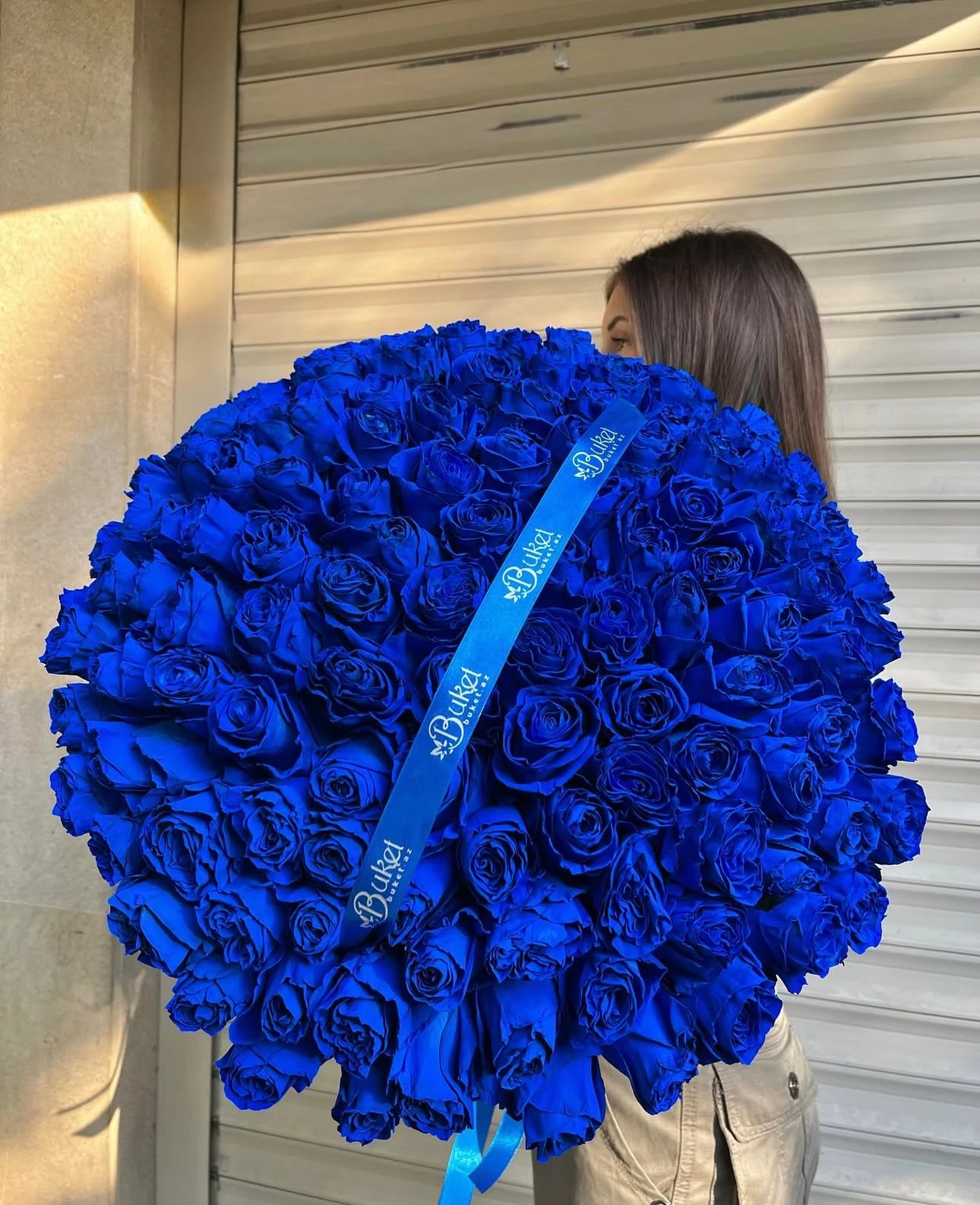 101 синяя роза