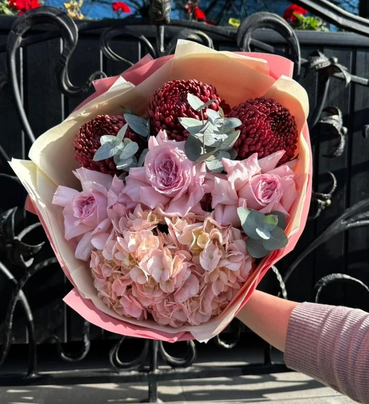 Chrysanthemum and hydrangea bouquet