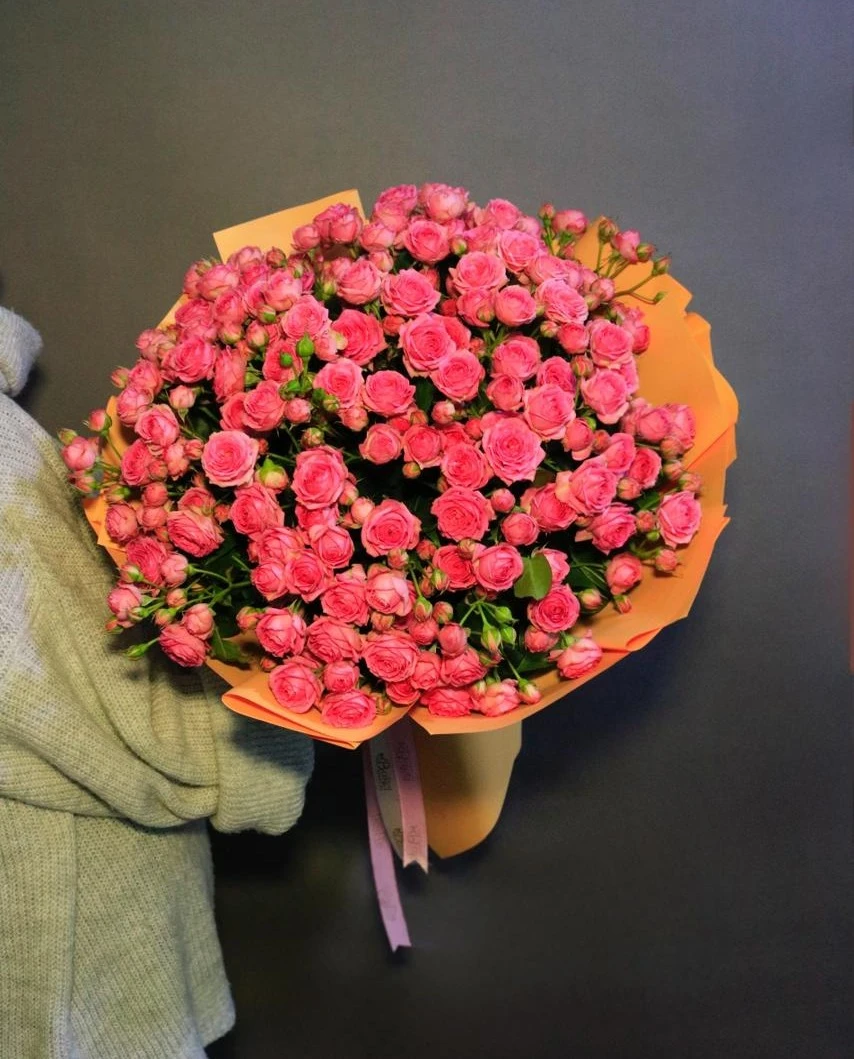 Garden roses bouquet