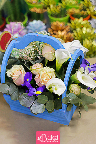 Kala flowers in blue box